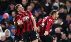 九游体育-包含伯恩茅斯客场击败布莱顿，取得胜利的词条