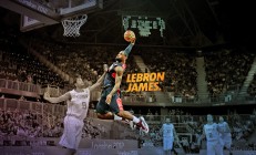 九游体育直播-一骑绝尘，F1年度争冠焦点战，火箭硬仗取胜老鹰