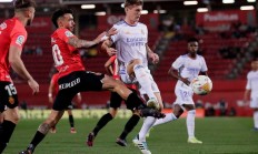 九游娱乐网站-皇家马德里防线出现漏洞，失分不断！的简单介绍