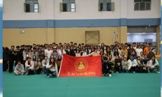 九游体育-关于团队合作：比赛中选手团结一心，共同为荣誉战斗的信息