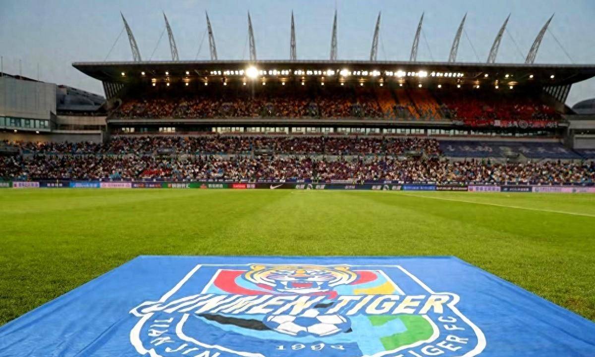 球场上战术频变，球队实力有所提升