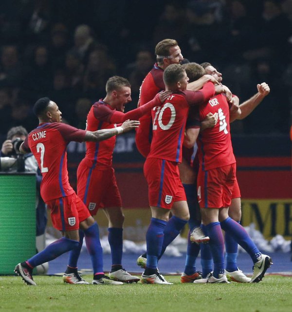 包含英格兰队神奇逆转反客为主获得胜利的词条