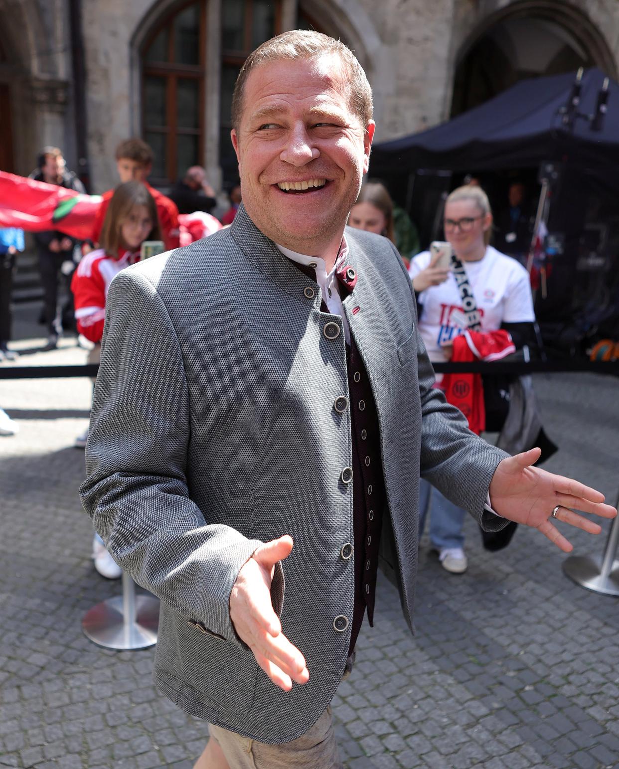 拜仁慕尼黑男子足球队平民化引发球迷热议的简单介绍 拜仁慕尼黑男子足球队平民化引发球迷热议的简单介绍