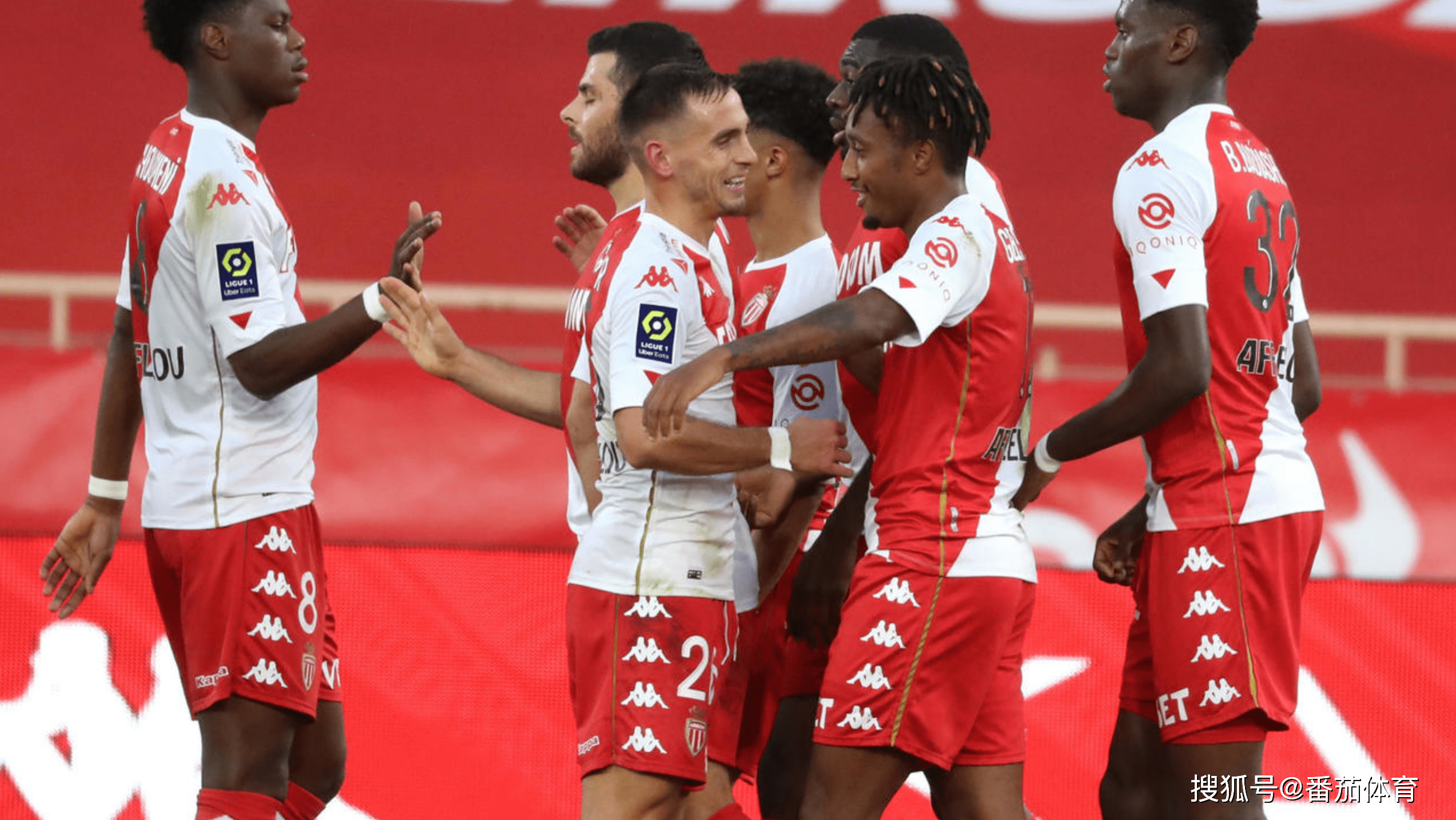 关于里昂连胜在望，巴黎圣日耳曼却步履维艰的信息