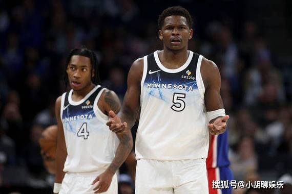 森林狼队内讧爆发，球队氛围紧张