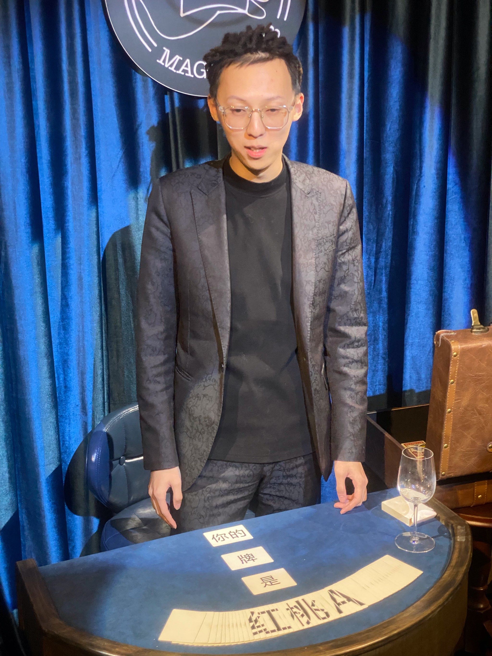 关于巴黎魔术表演持续，拒少一个主场之困的信息