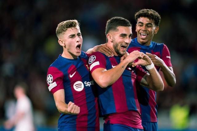 包含曼城主场大胜AC米兰，稳固小组头名位置的词条