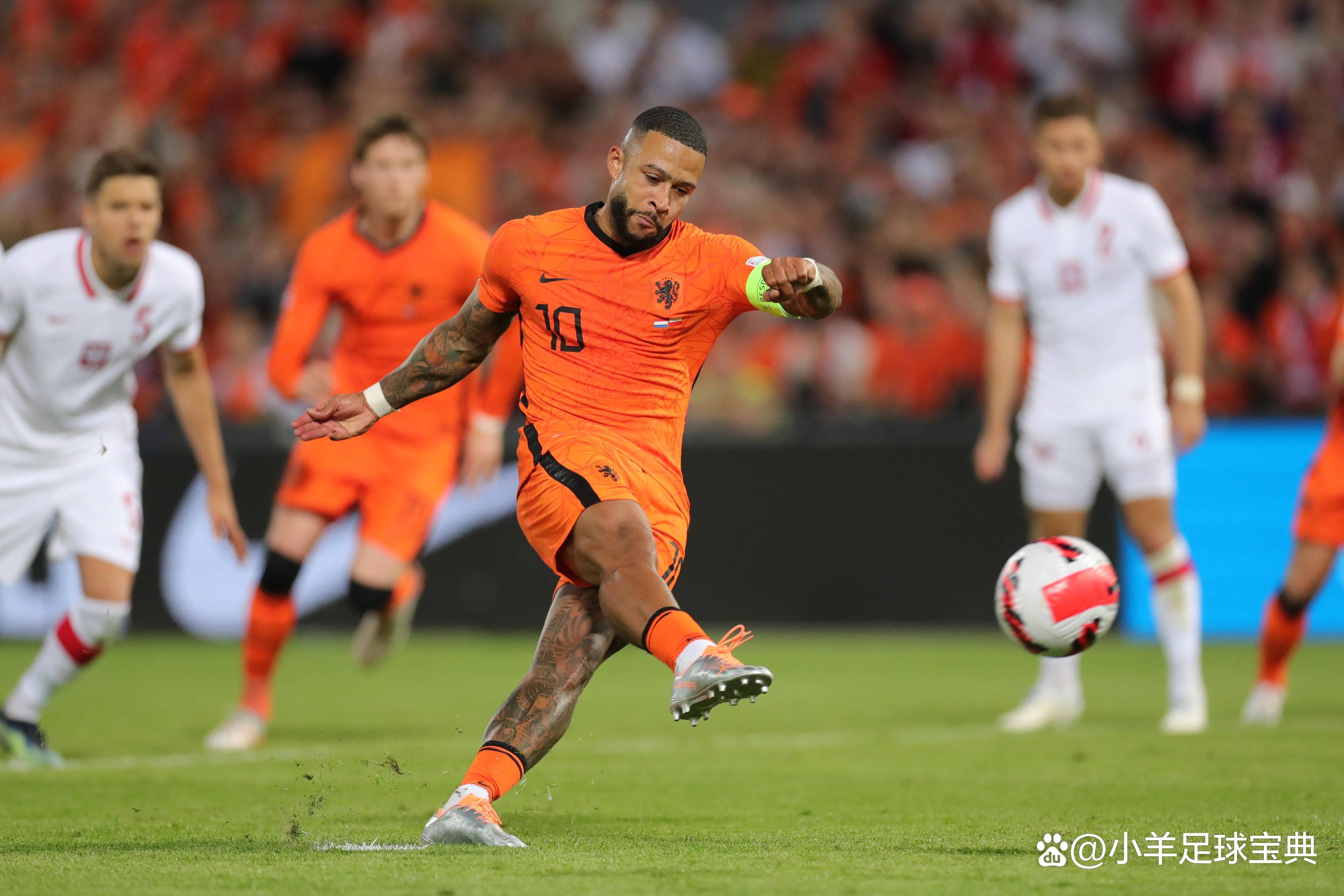 荷兰队客场大胜挪威队，实力强劲