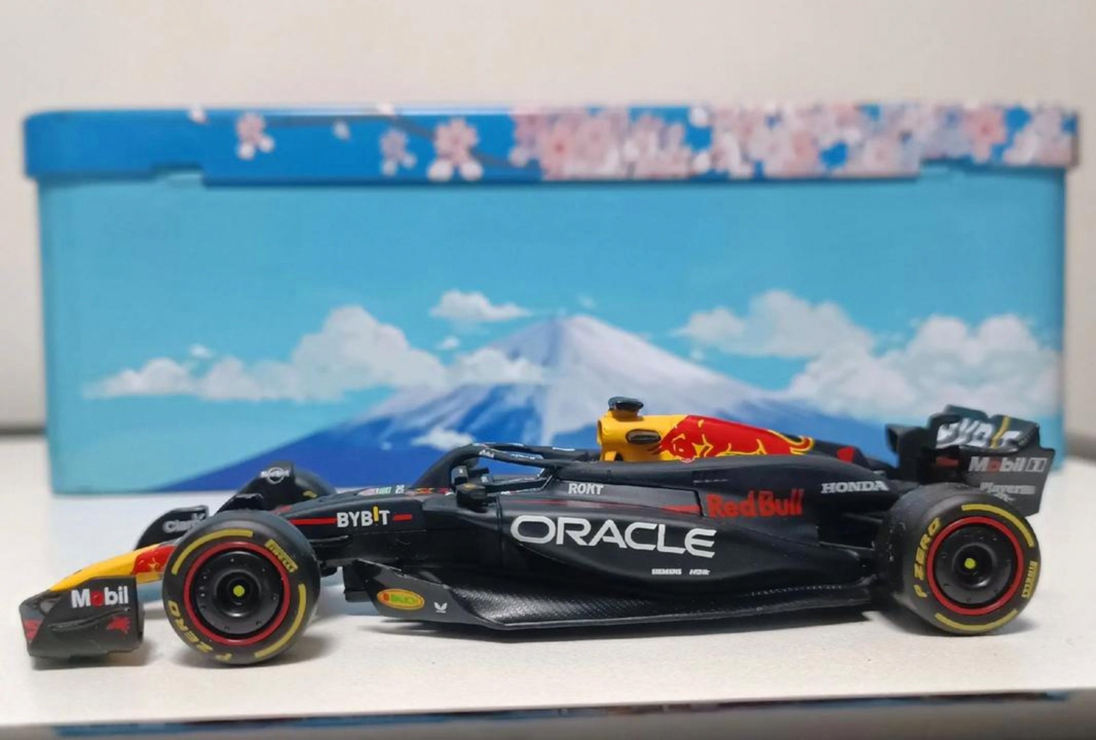 关于威廉姆斯逆转红牛车队，汉密尔顿关键制胜的信息