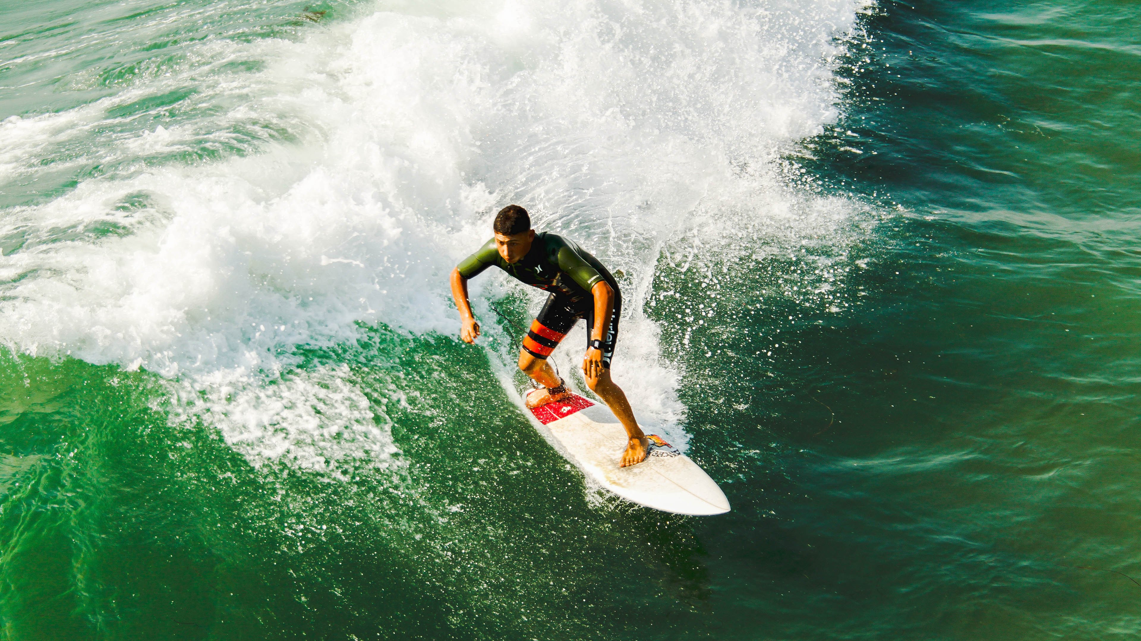 绿茵场上的孤本,当苏格兰高地风遇见多特黄墙,弗拉霍维奇写下无法复制的完美诗篇