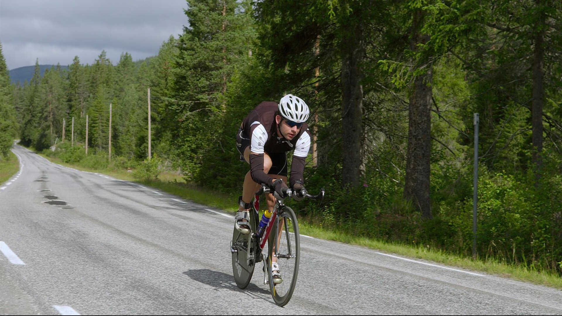 欧冠半决赛焦点战，当国王封锁猛龙，绿茵场上的王者之争