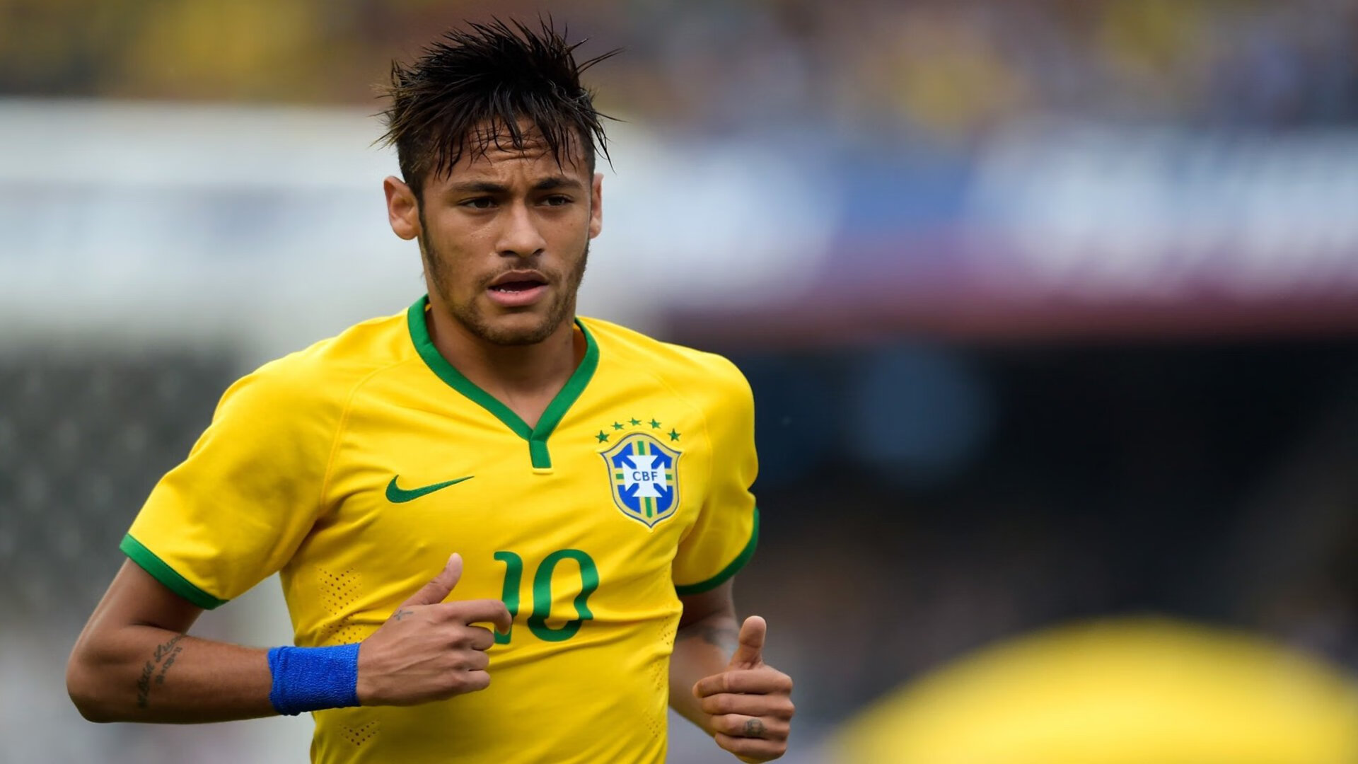 荷兰力克里昂，当阿尔瓦雷斯扛起全队，足球便有了新的定义